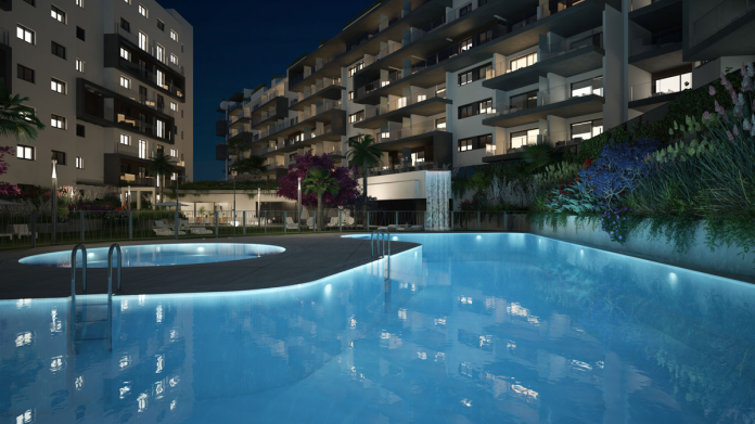 Piscina de noche Seagardens