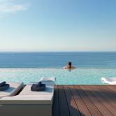 Piscina con vistas ARRECIFE